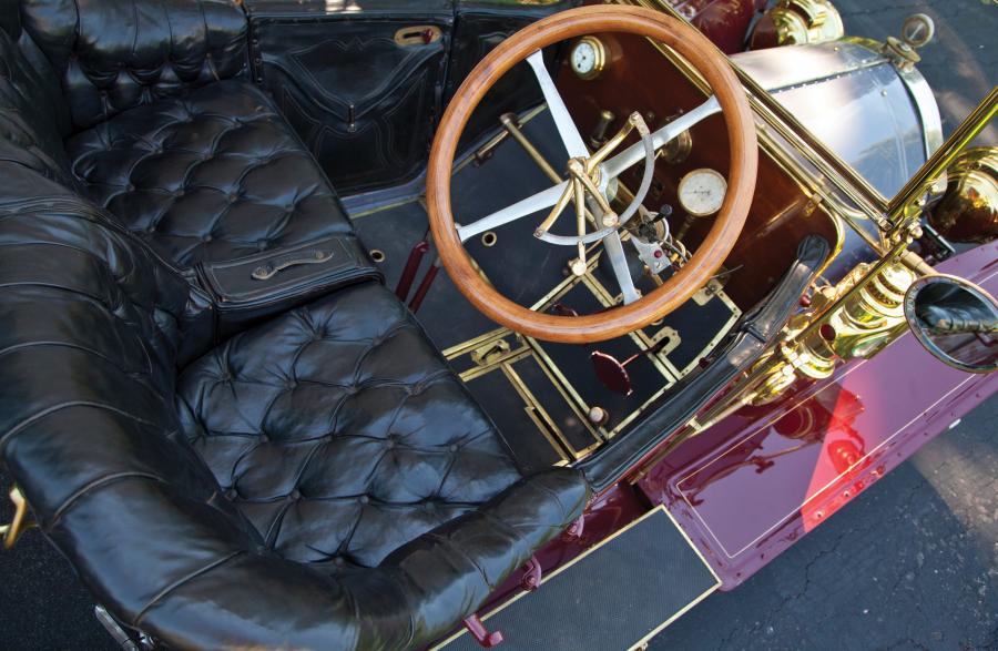 Интерьер Overland Model 61 Touring 1912 года  (фото 3 из 5)